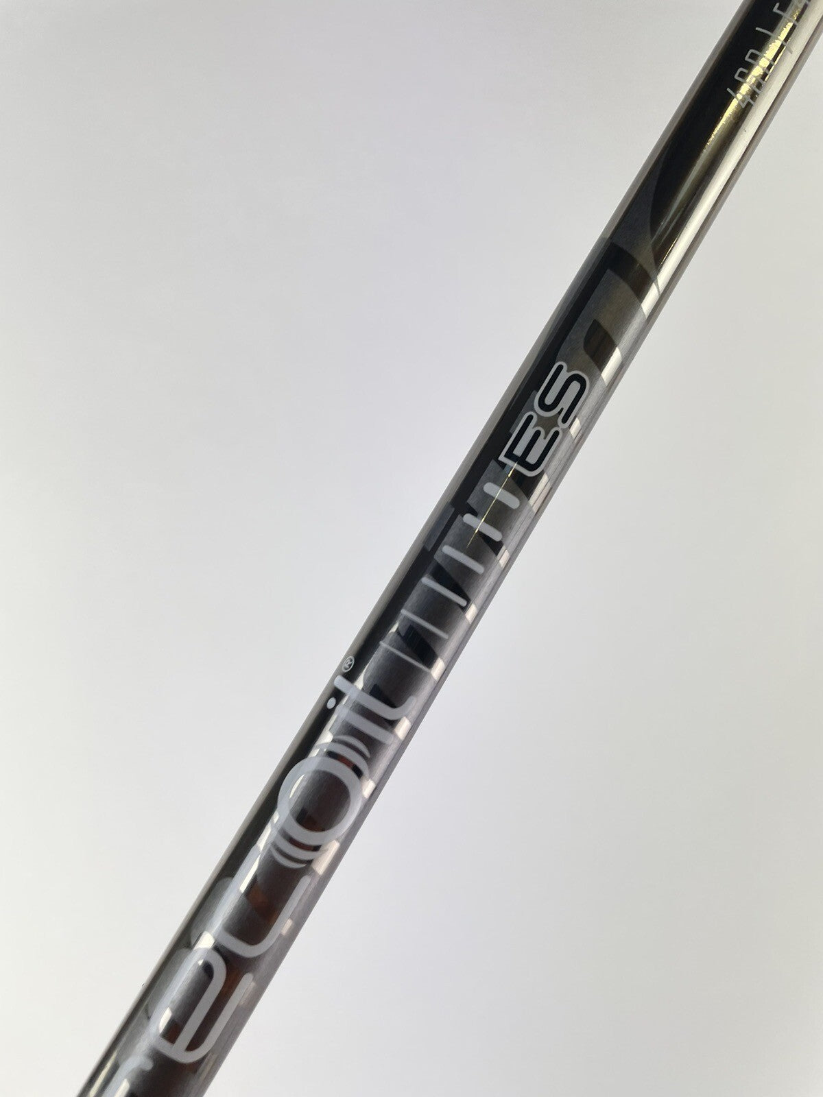UST Recoil Iron Shaft ES 460 F4 Stiff Graphite 35.25” /0.370 Parallel/135293