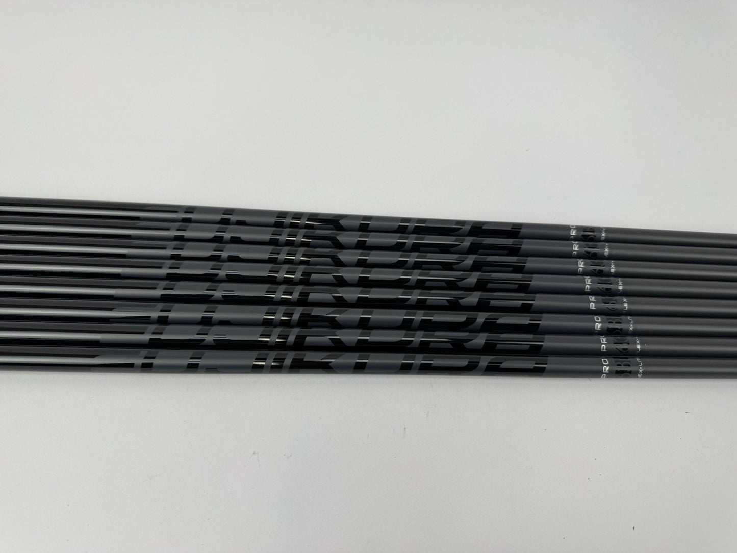 Fujikura Pro 63i Iron Shaft Set (8) Senior Flex Graphite/0.370 Parallel0