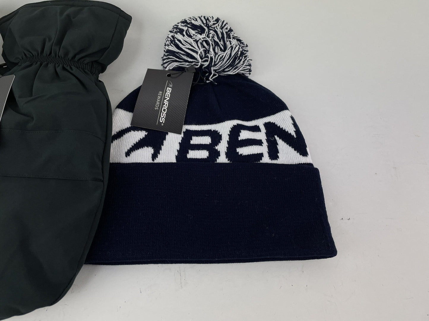 Golf Winter Gift Set Bobble Beanie & Winter Mitts /Small/Medium /Navy/Black/New4