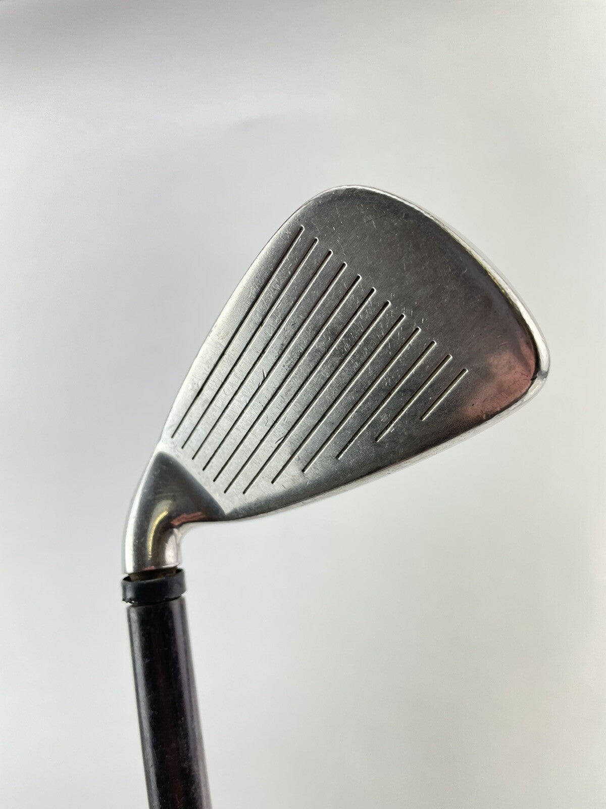 Wilson 3 Iron Deep Red Fatshaft Stiff Flex Graphite /Right /New Grip /2115213