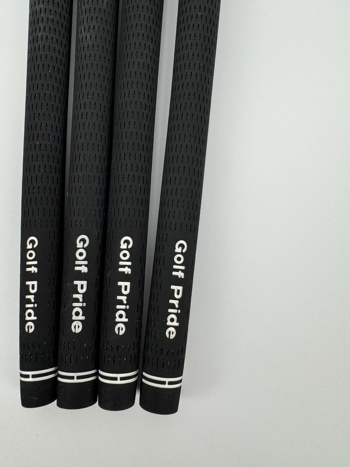 Golf Pride Tour Velvet Grips (4) Men’s Standard 60R /Black /New /312891
