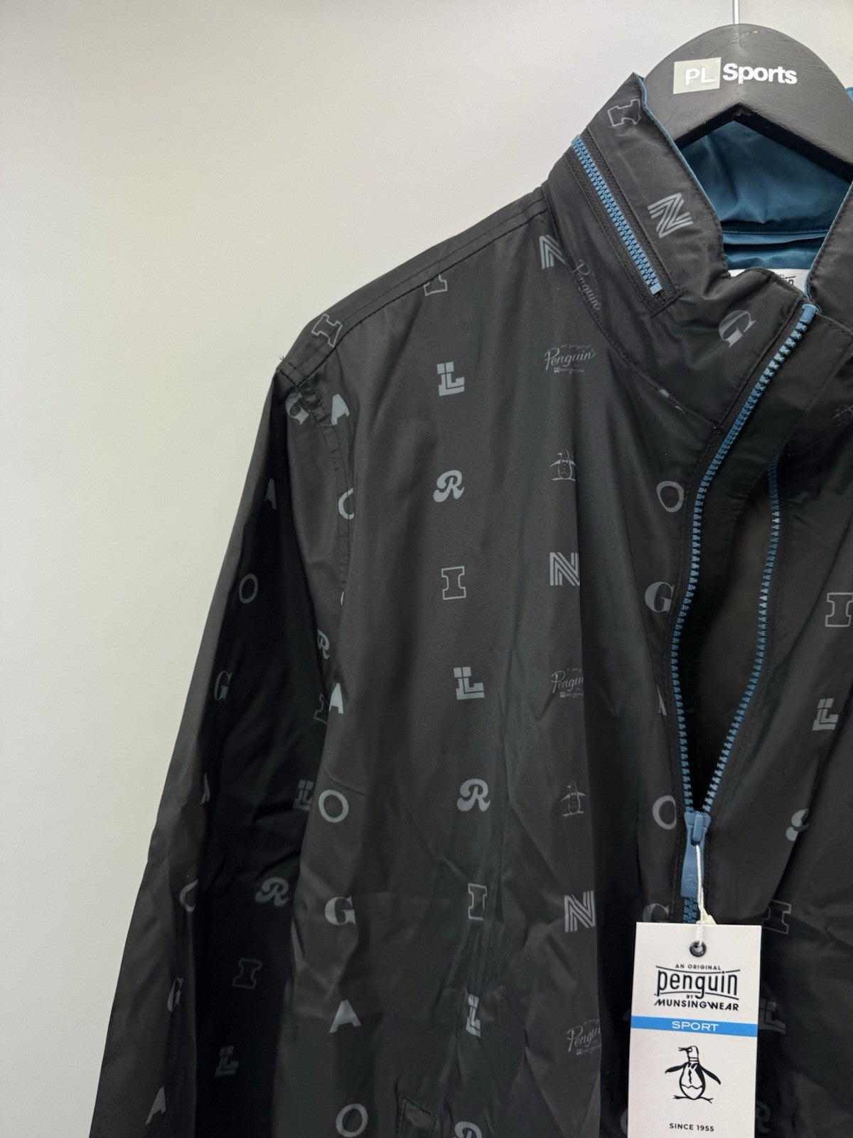 Penguin Original Golf Wind Jacket Logo Print Hood Lightweight UK Large /286532