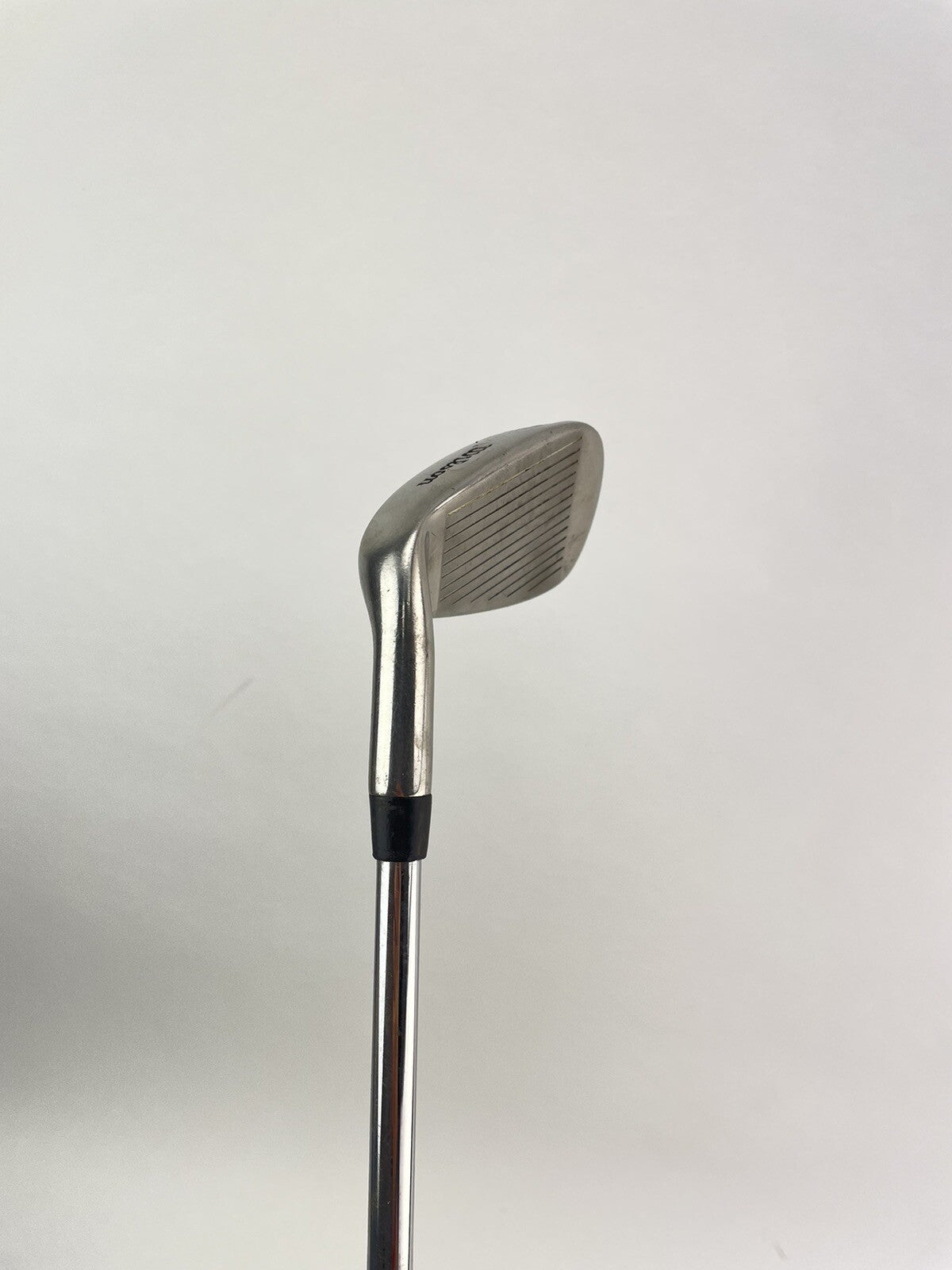 Wilson Deep Red 6 Iron Regular Flex Steel /Right Handed /New Mid Grip /192595