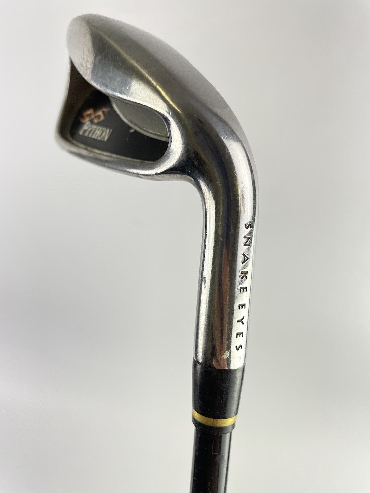 Snake Eyes 4 Iron Python Regular Graphite /Right Handed /New Grip /103036