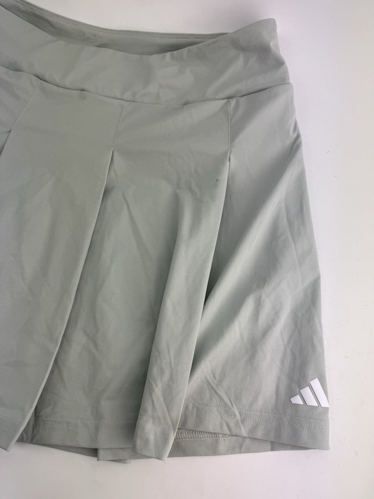 Women’s adidas Ultimate365 Tour Pleated Skort Size UK Large/ Grey/ New/ 309852