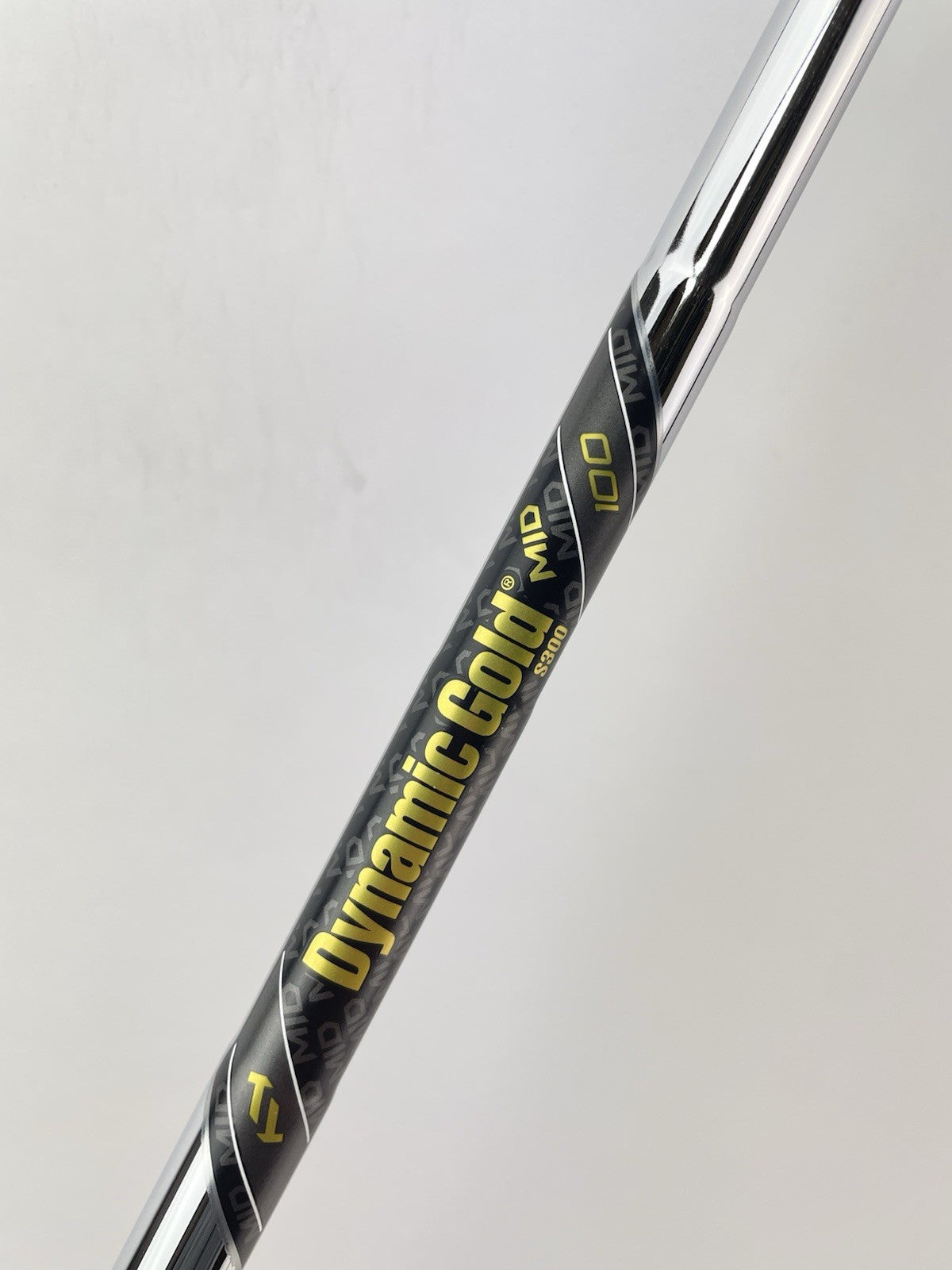 Dynamic Gold 100 Mid Iron Shaft S300 Stiff Flex Steel 35.25 /0.355 Taper /257443