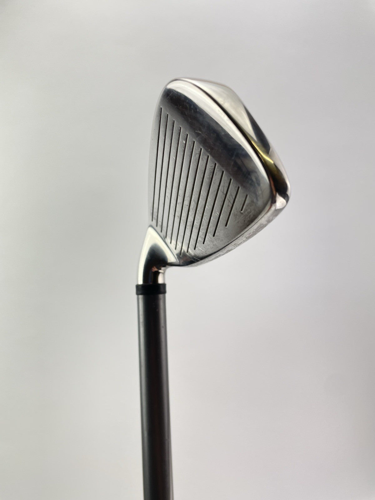Wilson Deep Red 6 Iron Women’s Flex Graphite /Right Handed /New Grip /281389