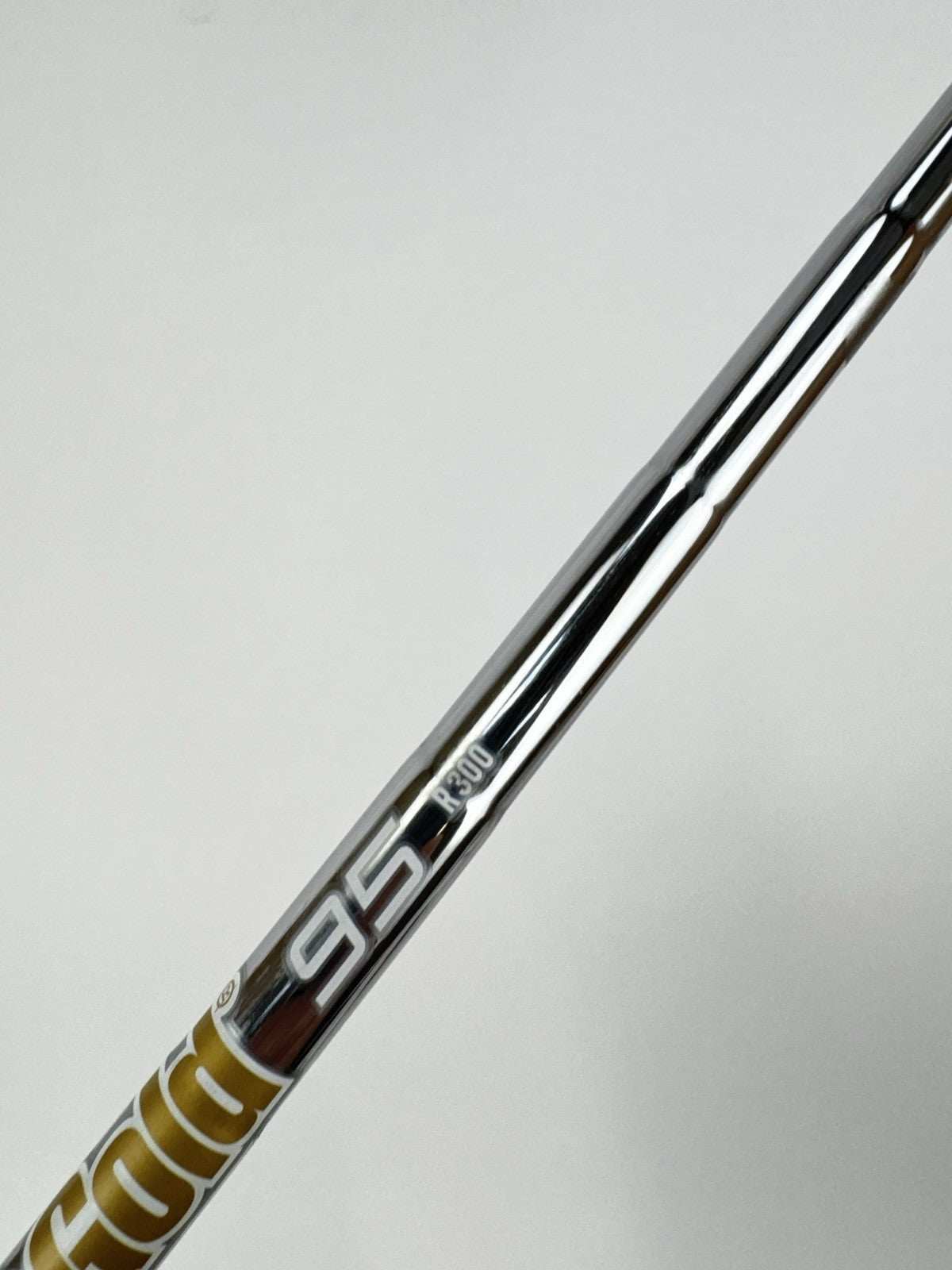 Dynamic Gold 95 Iron Shaft R300 Regular Flex Steel 35.25” /0.355 Tapered /328475