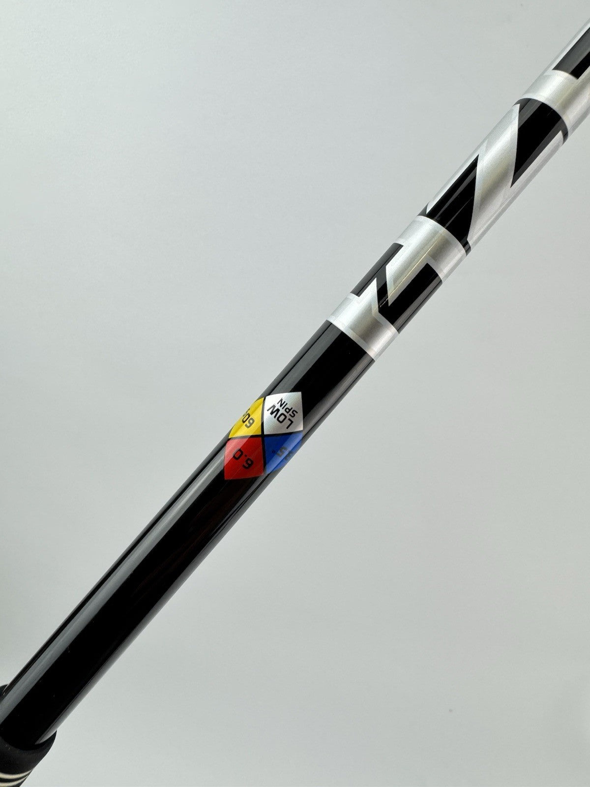 Callaway Elyte Driver Shaft Hzrdus Gen4 6.0 Stiff Graphite 44” /Midsize Grip1