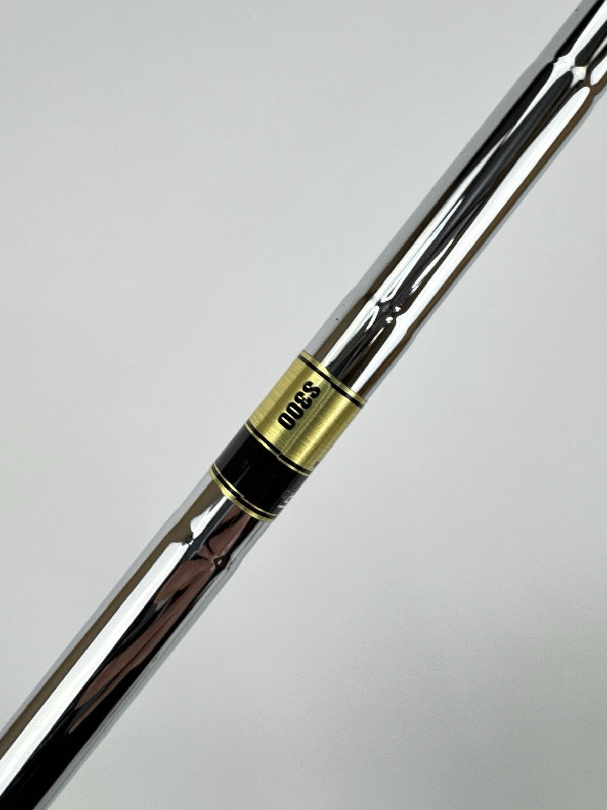 Dynamic Gold S300 Iron Shaft Stiff Flex Steel 35" /0.370 Parallel /326056