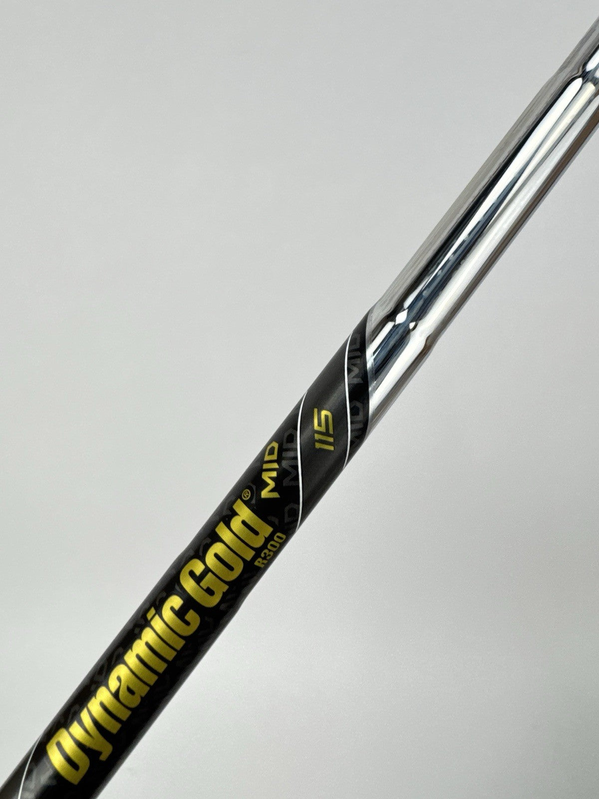 Dynamic Gold 115 Iron Shaft Mid R300 Regular Steel / 35” /0.355 Tapered /336567