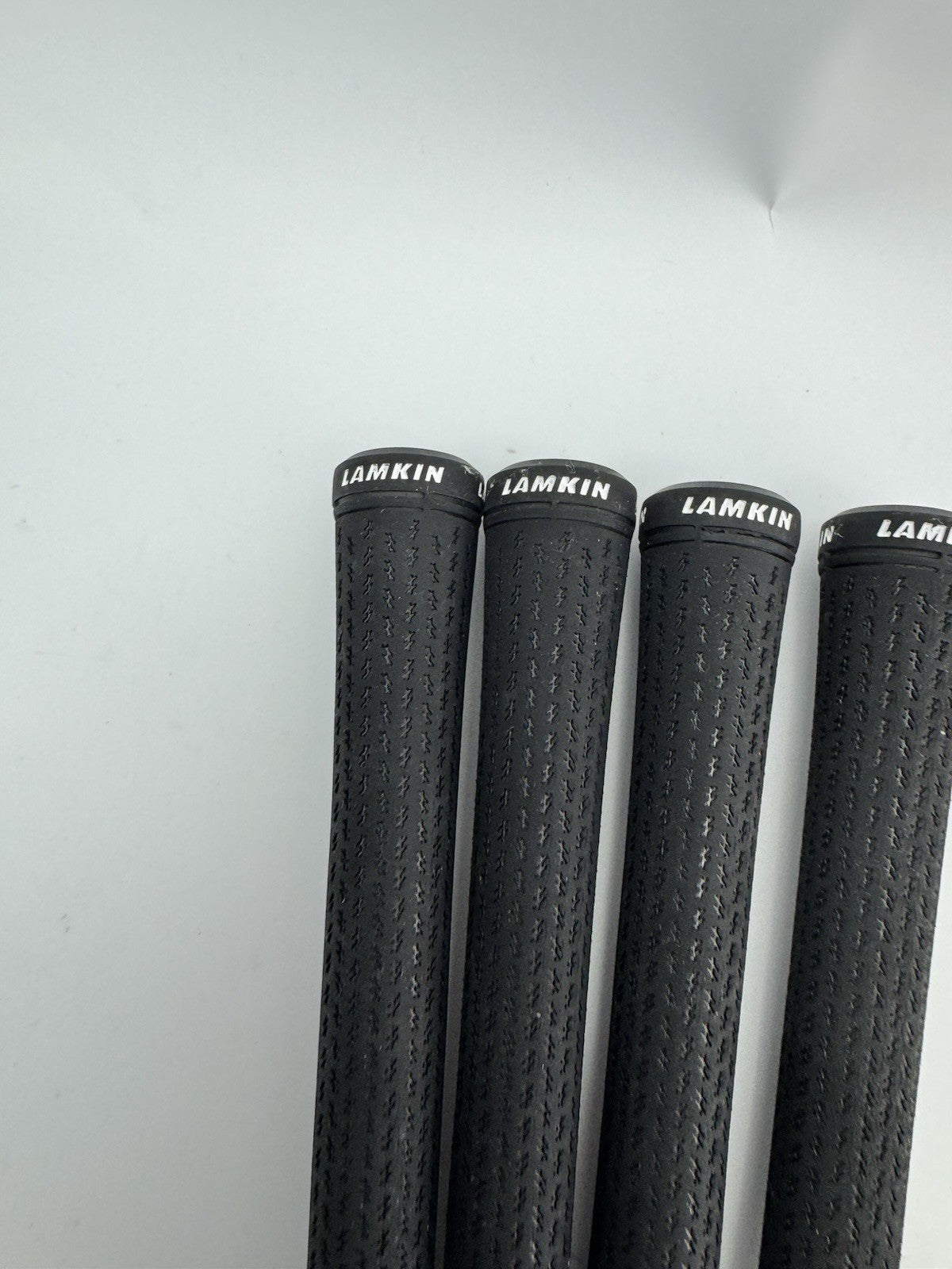 Lamkin Crossline 360 Golf Grips (4) Mens Standard /Black/White /Pulled /312623
