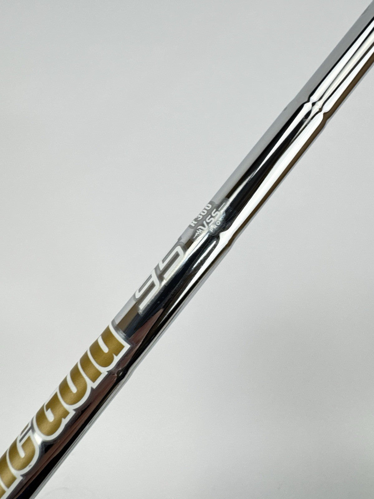 Dynamic Gold 95 Iron Shaft Vss Pro Regular Flex Steel 35.75/0.355 Tapered /332808