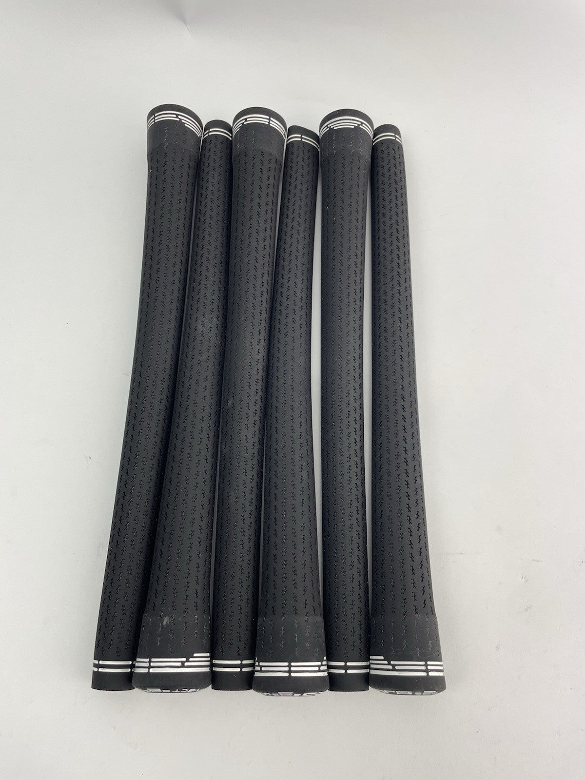 New Lamkin Golf Grips (6) Standard /+58R /Arccos Compatible /Black /White /298710
