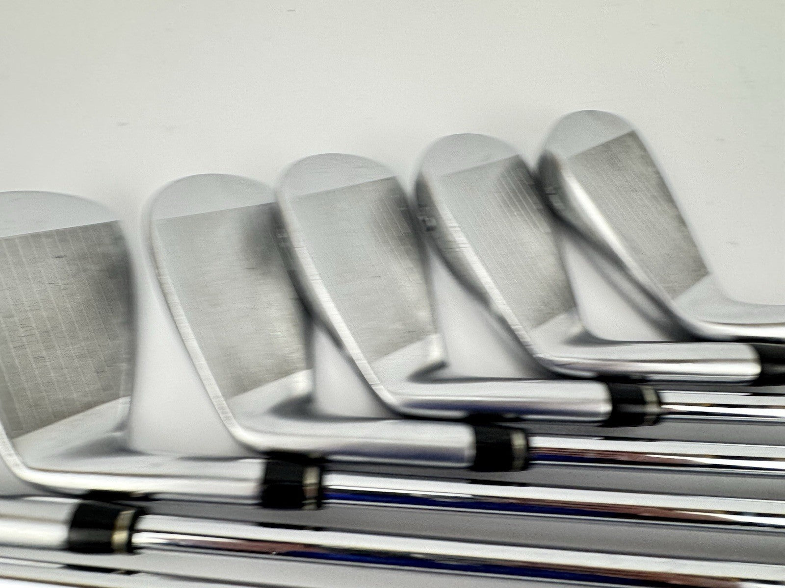 Orka RS5 Irons 4-PW Regular Flex Steel /Right Handed /New Grips /317668