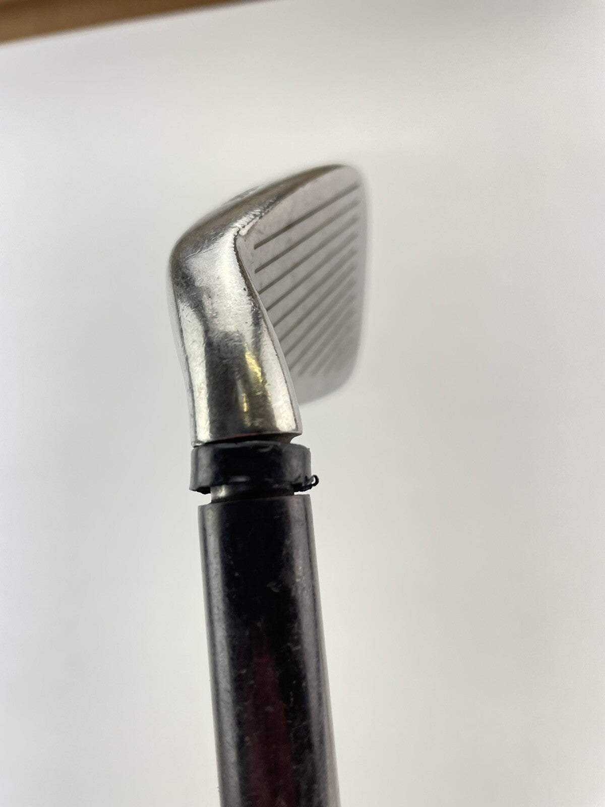 Wilson 3 Iron Deep Red Fatshaft Stiff Flex Graphite /Right /New Grip /211529