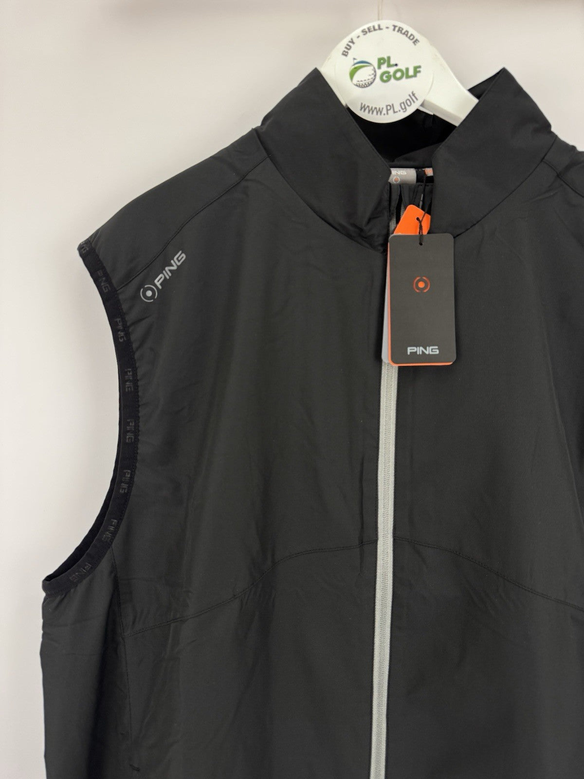 PING Mens Burford Golf Vest Size UK Medium Black Lightweight /313091