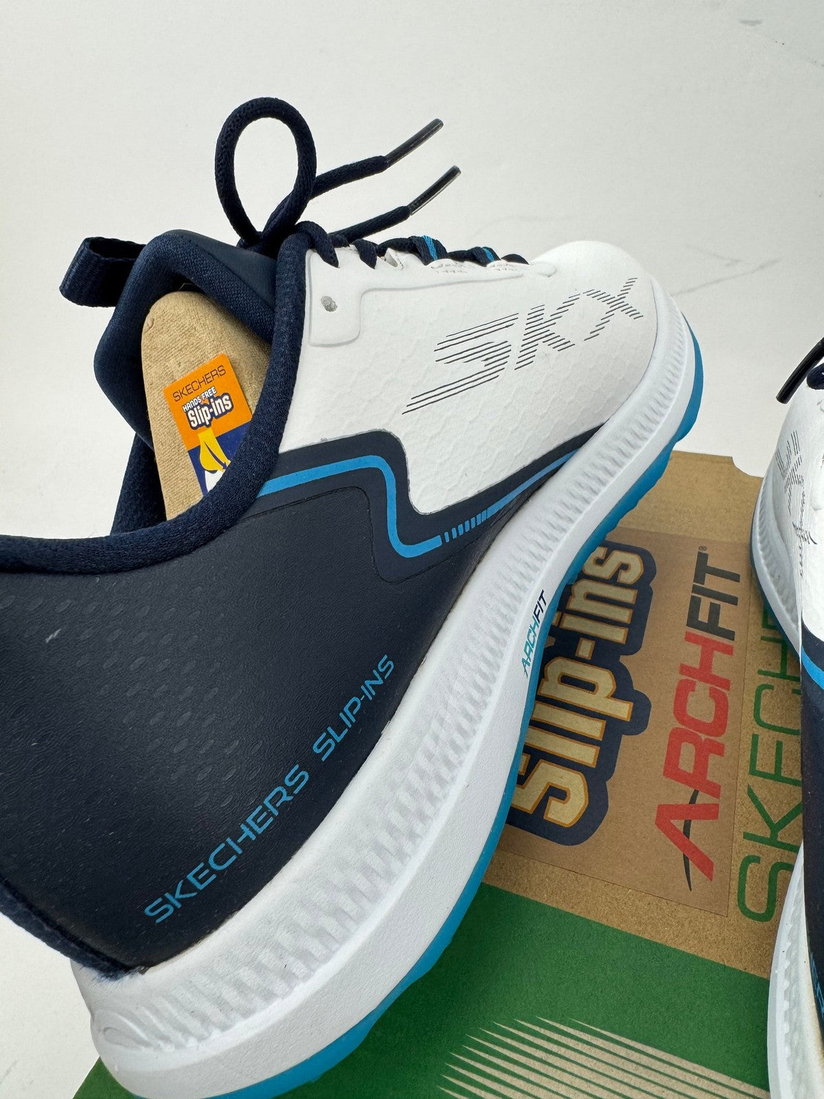 Skechers Go Golf Elite 6 Golf Shoes Men's Size UK 7 White Navy Waterproof/349898