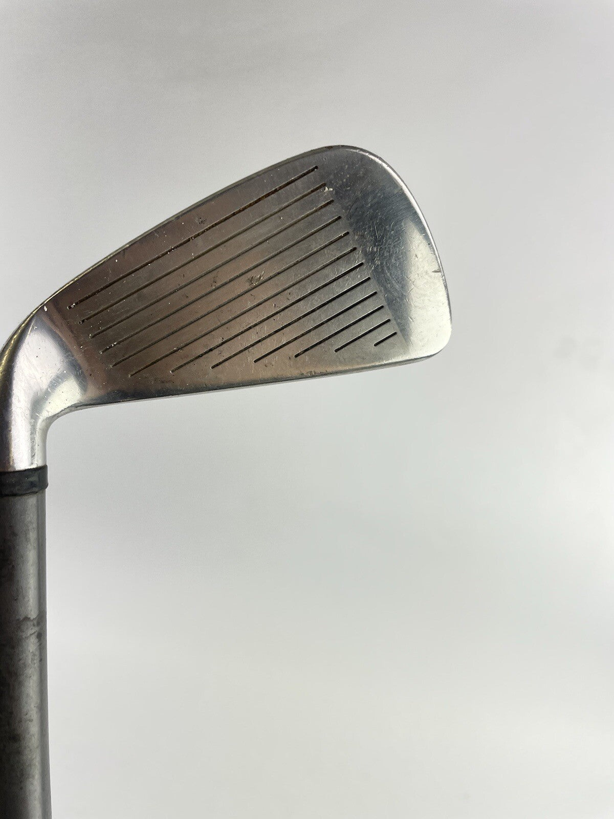 Wilson Fatshaft 4 Iron Regular Flex Graphite /Wilson Grip /Right Handed /102878