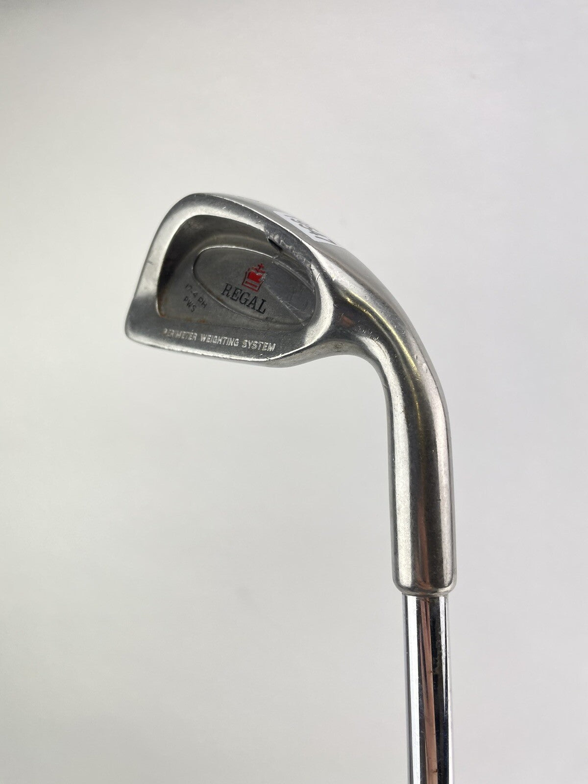 Regal Golf 2 Iron Regular Flex Steel Shaft /Right Handed /New Grip /195474