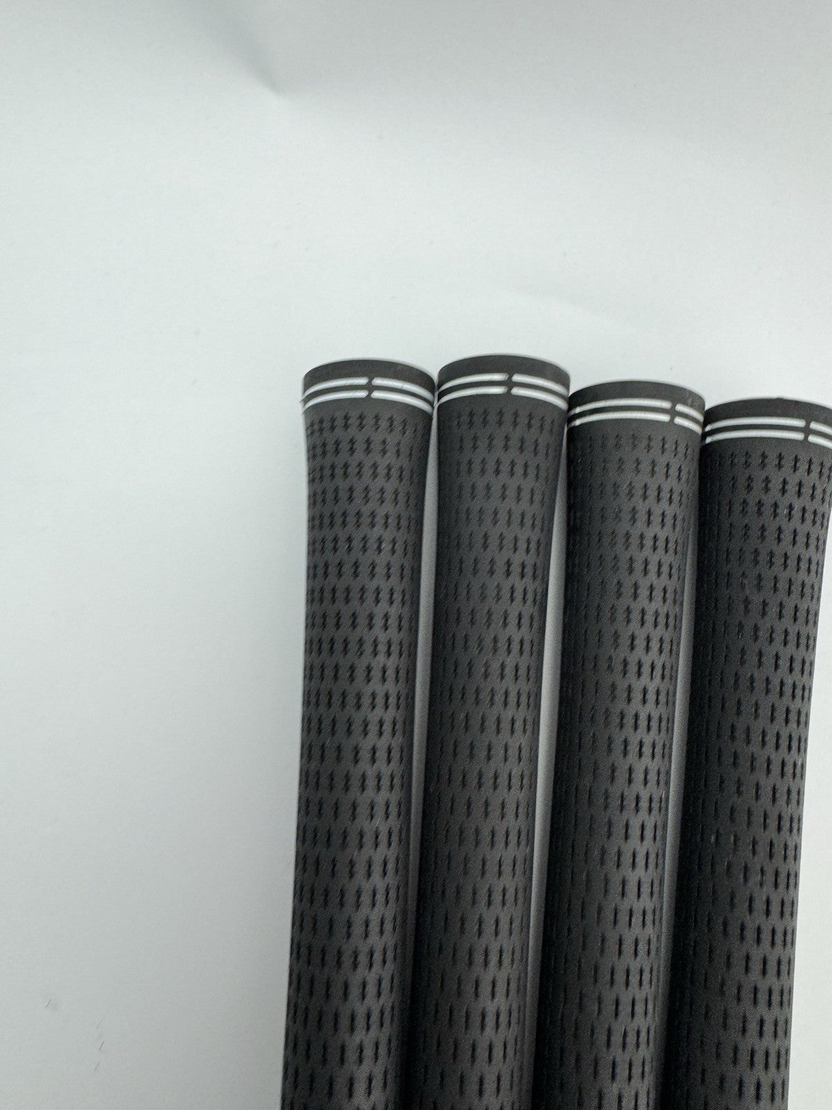 Wilson Staff Golf Grips (4) Mens Standard /Black /Pulled /297523