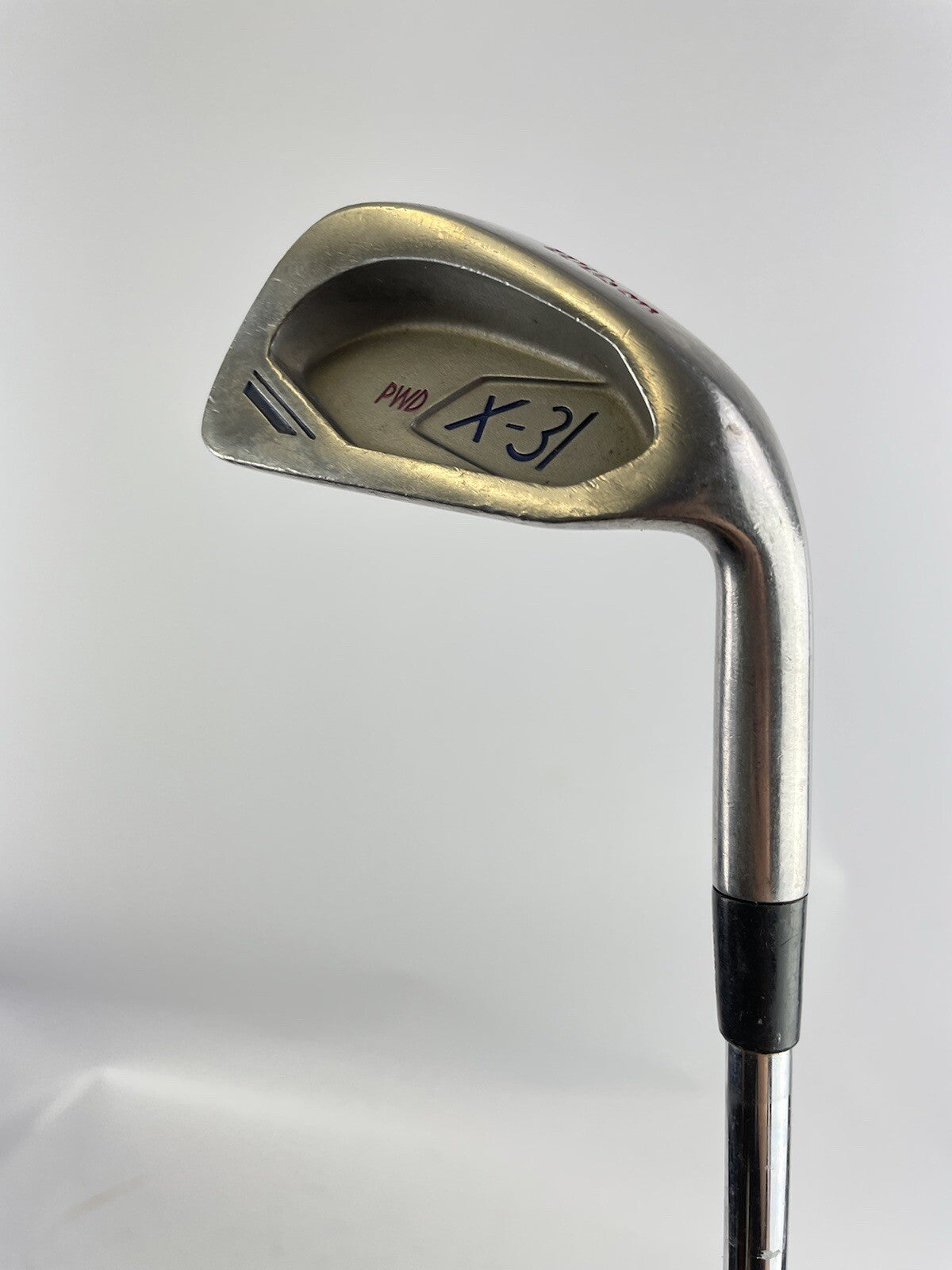 Wilson Pwd 7 Iron Ladies Flex Steel/ Right Handed/ New Grip/ 30090