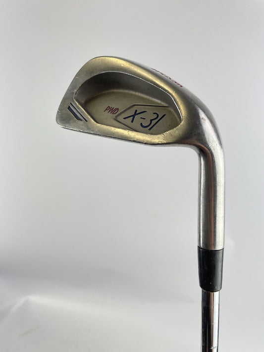 Wilson Pwd 7 Iron Ladies Flex Steel/ Right Handed/ New Grip/ 30090