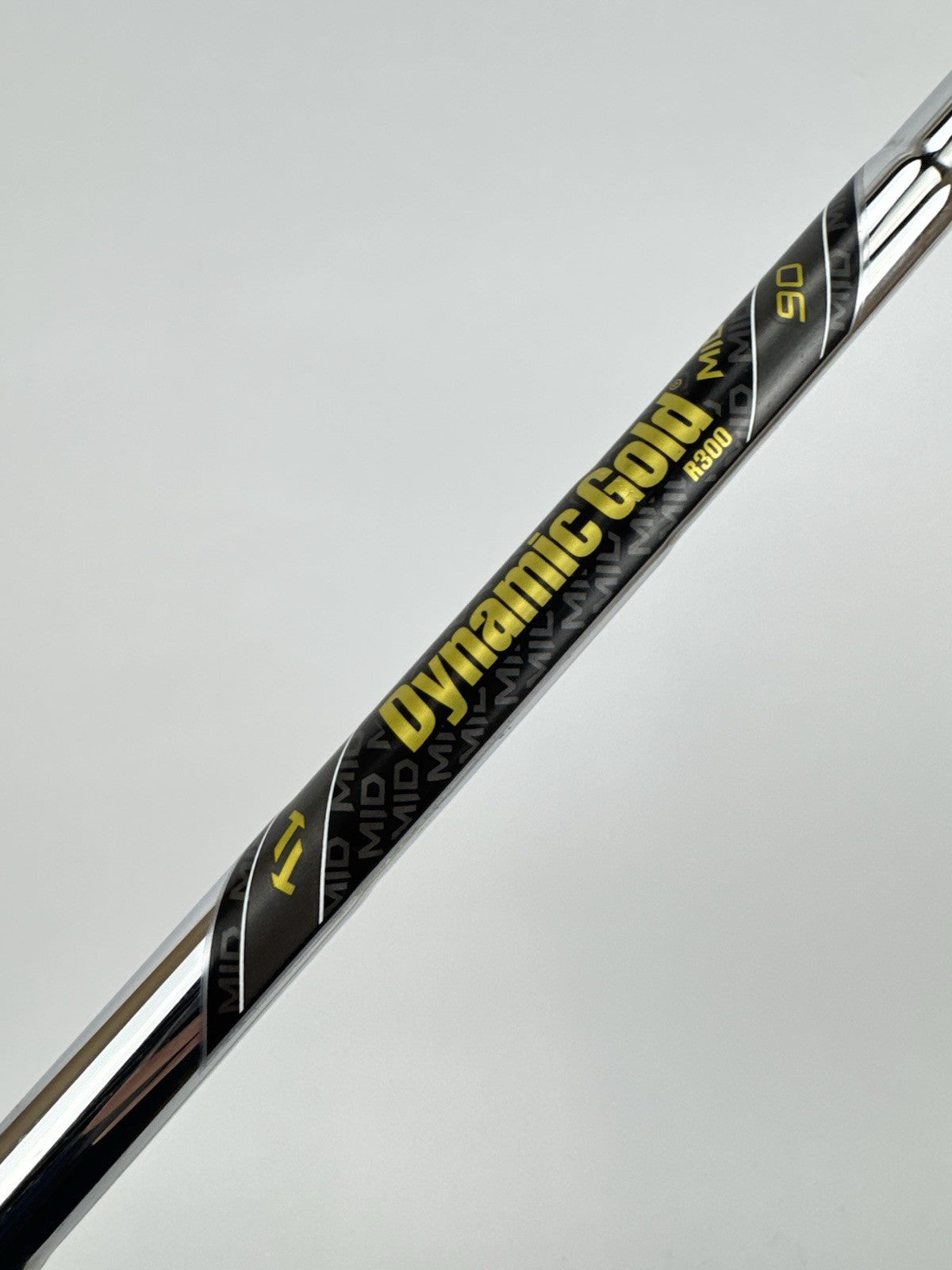 Dynamic Gold Mid 90 Iron Shaft Regular Flex Steel 35" /0.370 Parallel/320053