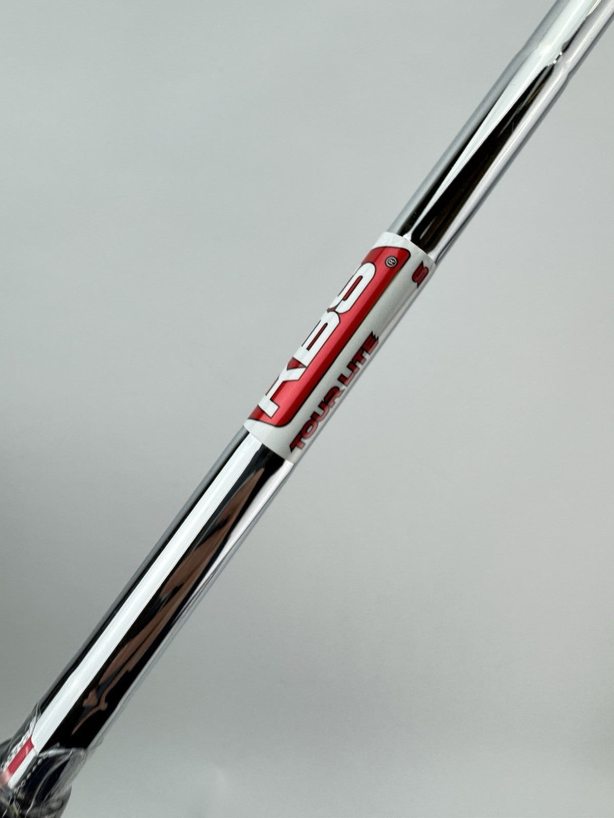 KBS Tour Lite Iron Shaft Stiff Flex Steel 35.75” /Lamkin /0.370 Parallel /307433