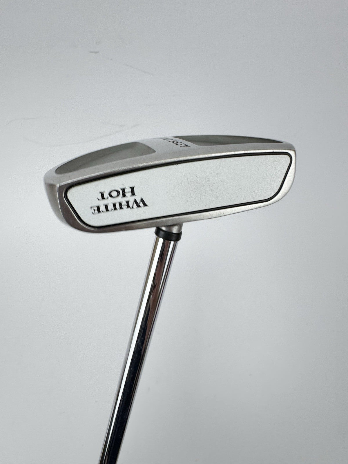 Odyssey 2 Ball Putter White Hot Center Shafted 33.5” /Right Handed /344782