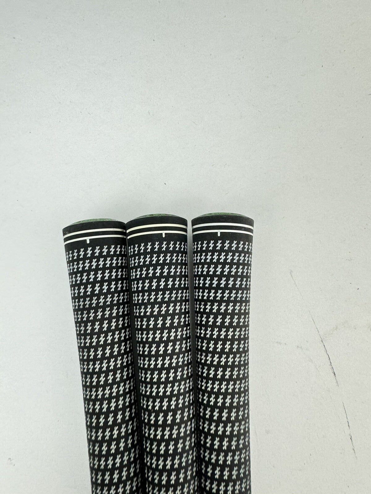 Lamkin Crossline Golf Grips (3) Men’s Standard /Arcoss Connect Compatible/334733