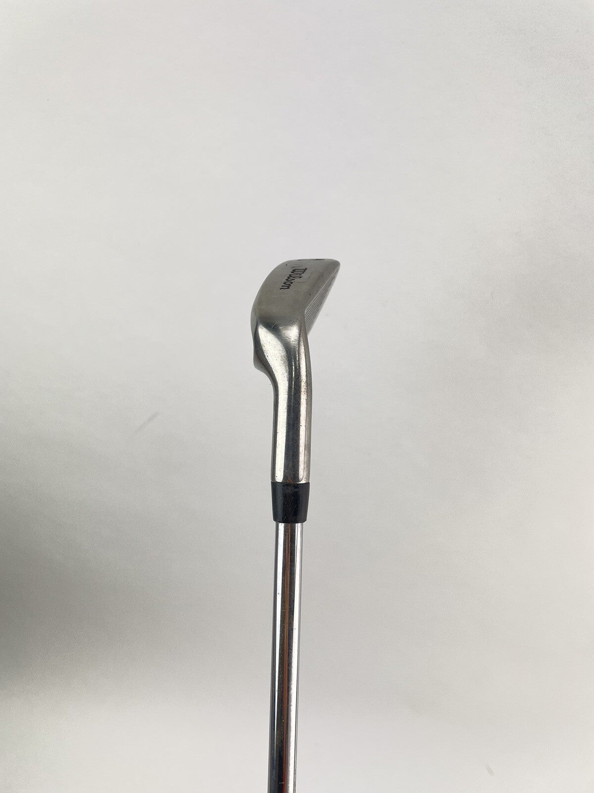 Wilson Deep Red 6 Iron Regular Flex Steel /Right Handed /New Mid Grip /192594