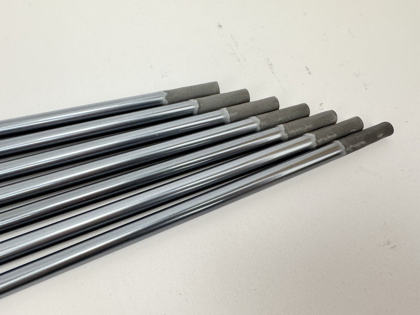 Matrix Iron Shaft Set (7) 4-PW White Tie Regular Graphite/Grips /0.355 /340337