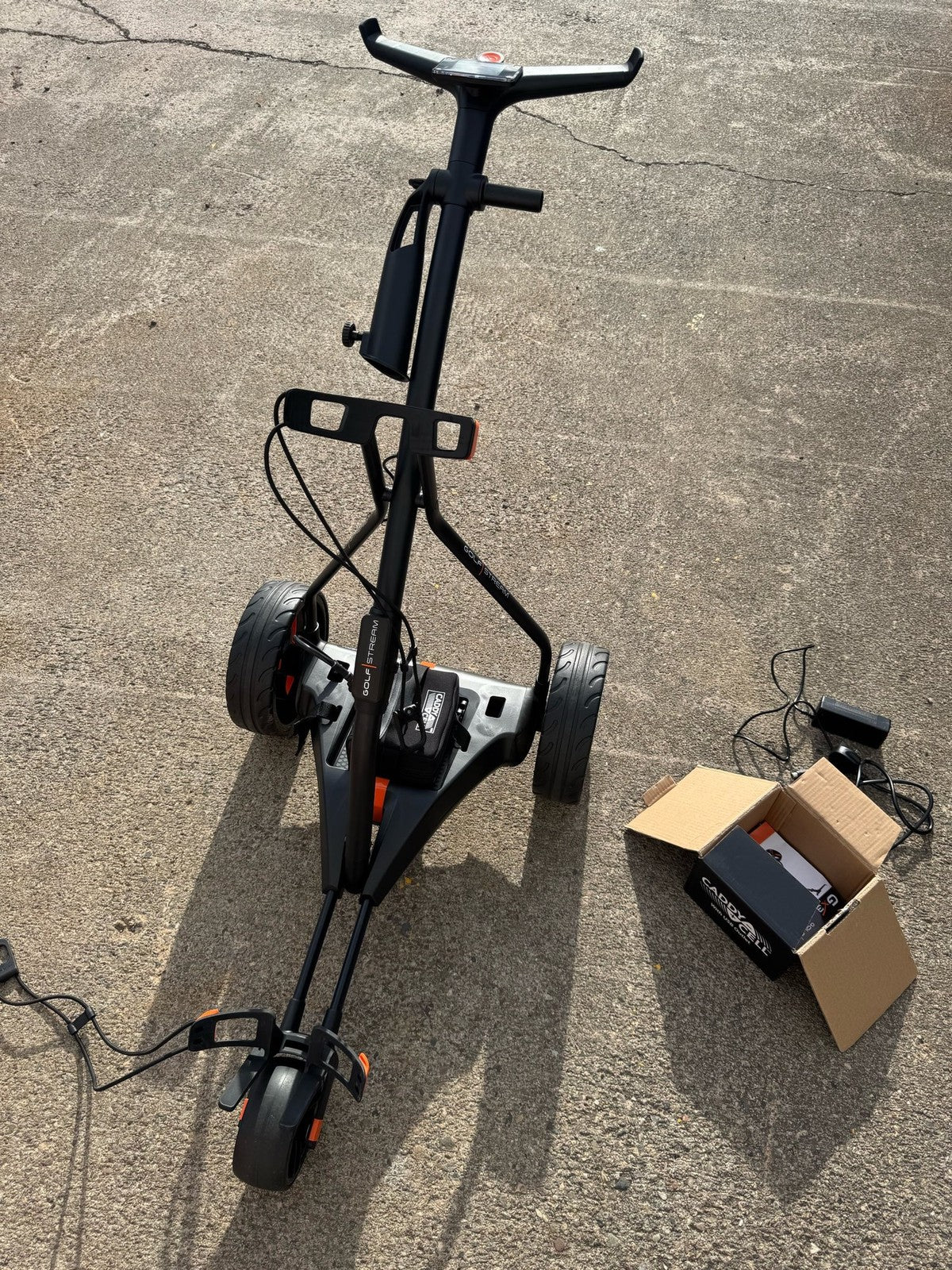 Golf Stream GX7 Electric Golf Trolley 3 Wheel Lithium Battery Excellent 1/374130