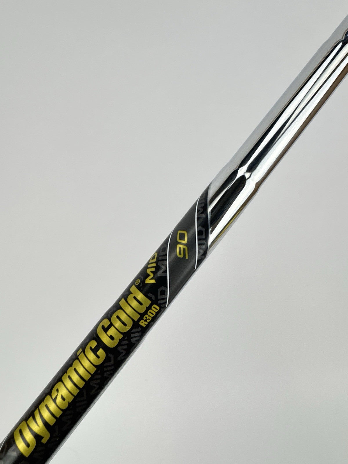 Dynamic Gold Mid 90 Iron Shaft R300 Regular Steel 35.5" /0.370 Parallel/331256
