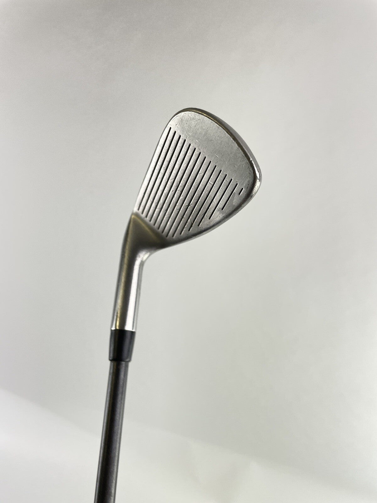 Titleist 981SL 9 Iron Dci Regular Flex Graphite /Right /New Grip /1112711
