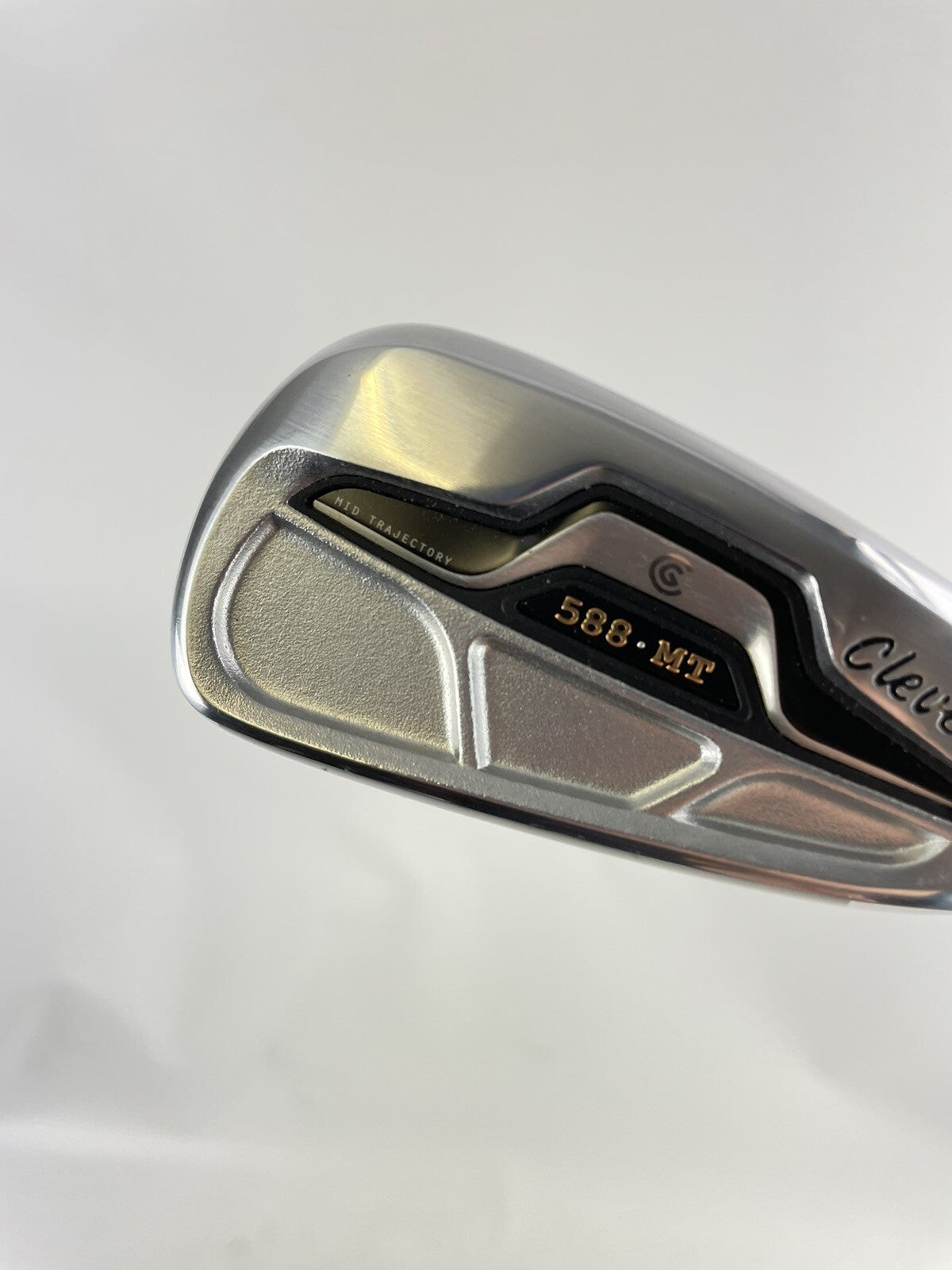 Cleveland 588MT 6 Iron Aldila Prolaunch Stiff Graphite /Right /New Grip/116801