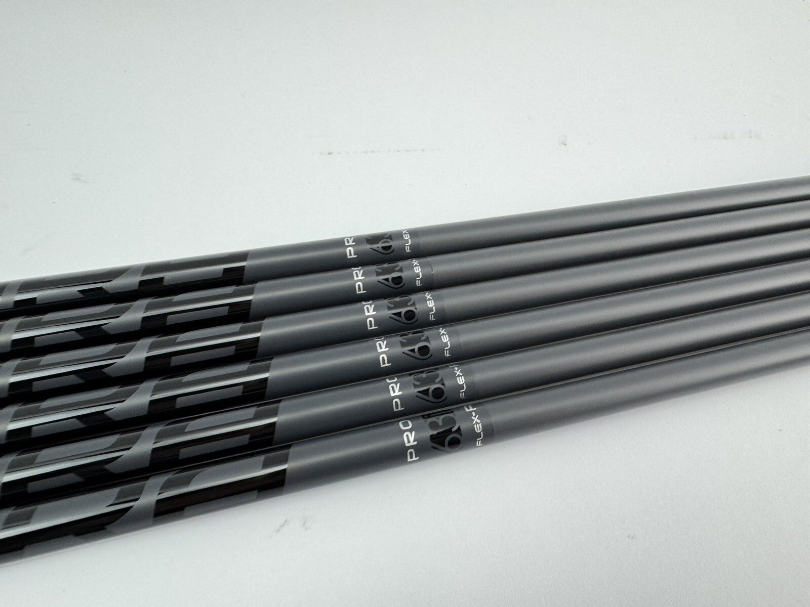 Fujikura Pro Iron Shaft Set (6) 5-PW 63i Regular Graphite 0.355 /Golf Pride Mid3