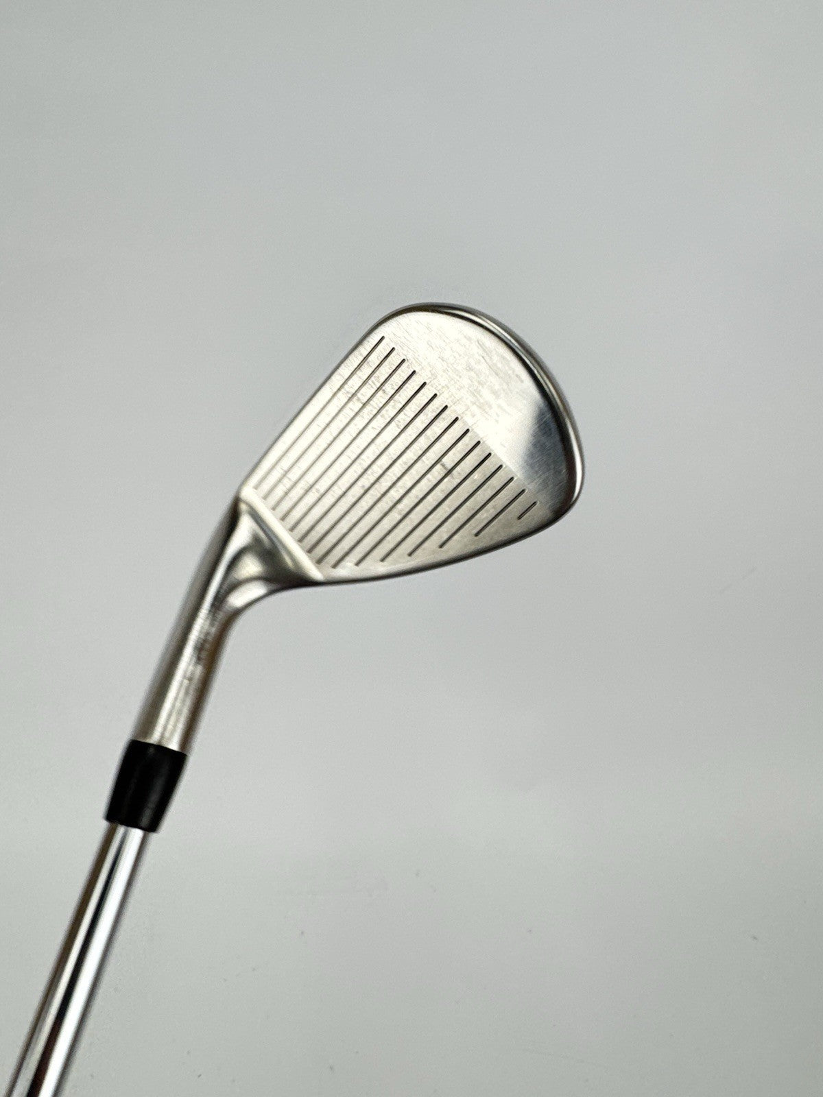 Titleist T300 Gap Wedge 48* Amt Red R300 Regular Steel +1/2” /Mid Grip /3159412
