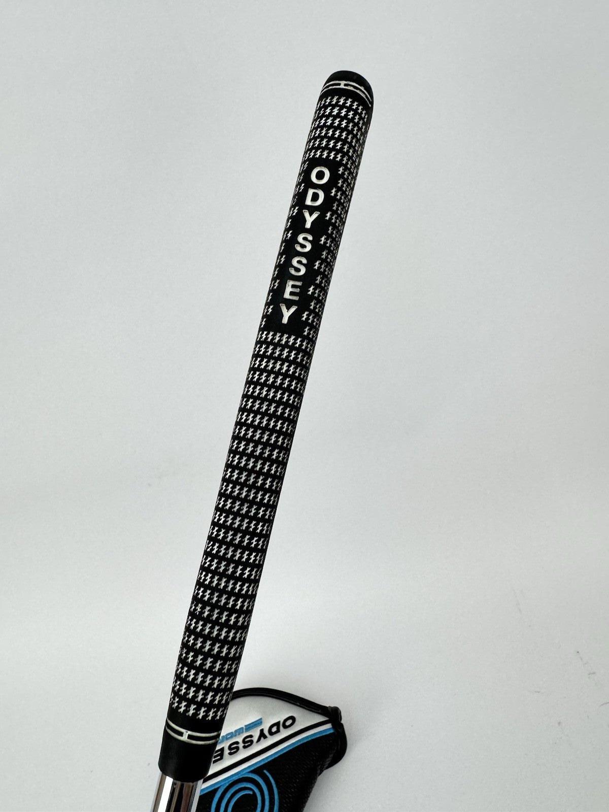 Odyssey Putter 2-Ball White Hot 35” Mallet /Right Handed /New Grip /3433314