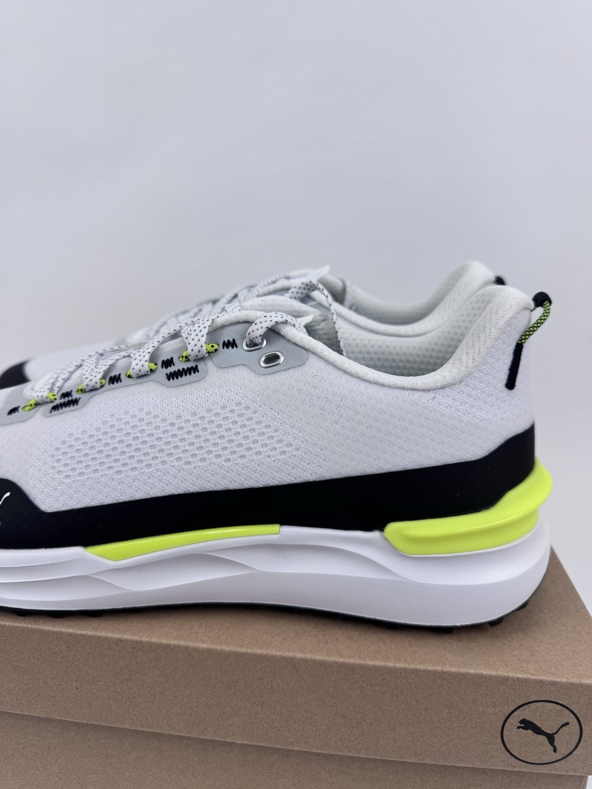Puma IGNITE Elevate X Golf Shoes Mens Size 10.5 White Black Safety Yellow/320251