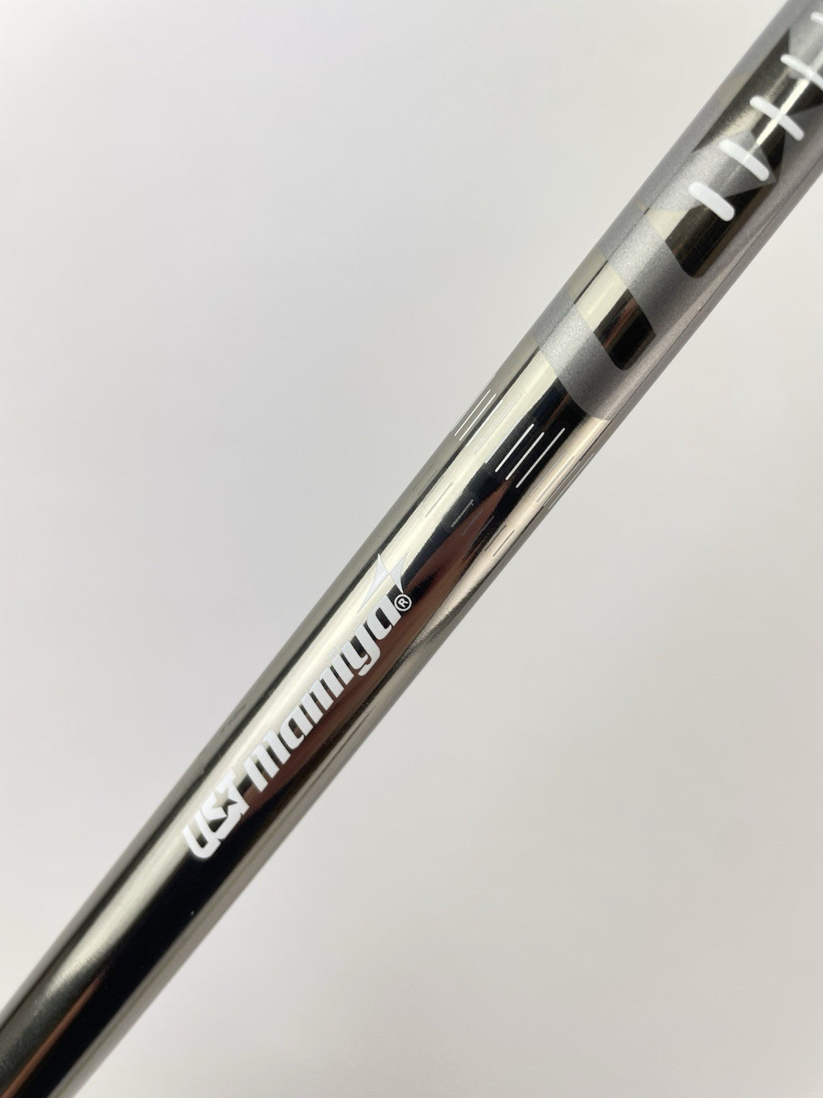 UST Recoil 95 Iron Shaft F4 Stiff Flex Graphite 35.5 /0.355 Tapered /315521