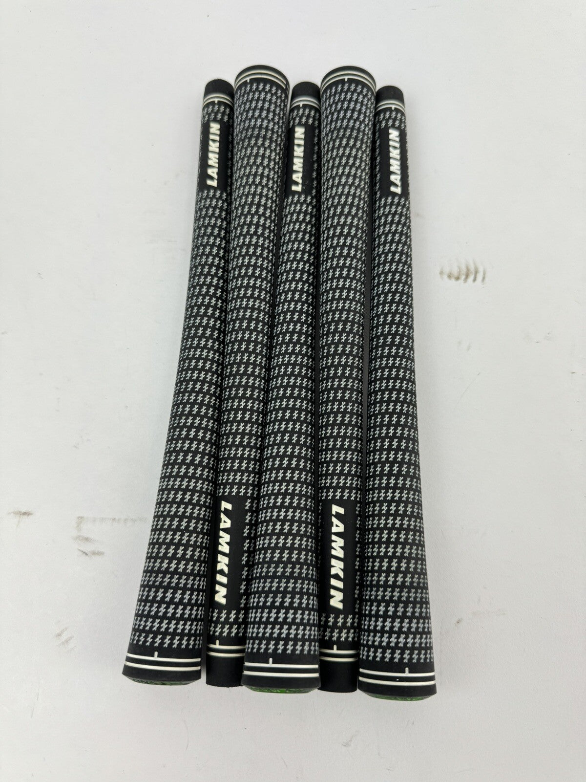 Lamkin Crossline Golf Grips (5) Men’s Standard /Arcoss Connect Compatible/234340