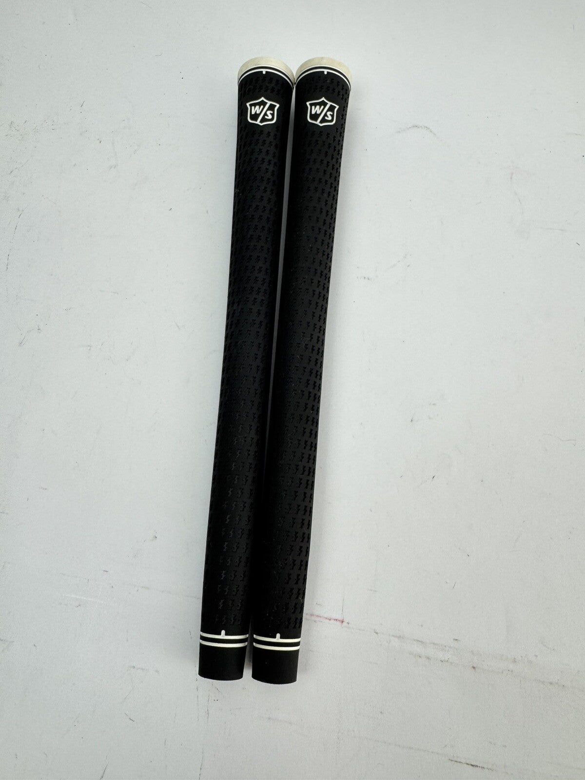Lamkin Wilson Staff Golf Grips (2) Men’s Midsize /Pulled /234470