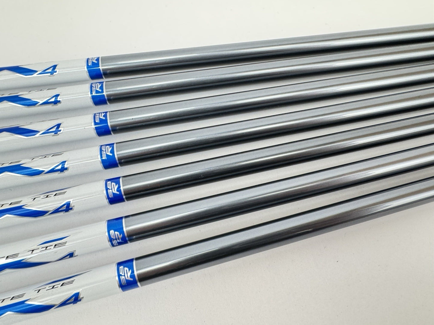 Matrix Iron Shaft Set (7) 4-PW White Tie Regular Graphite/Grips /0.355 /340335