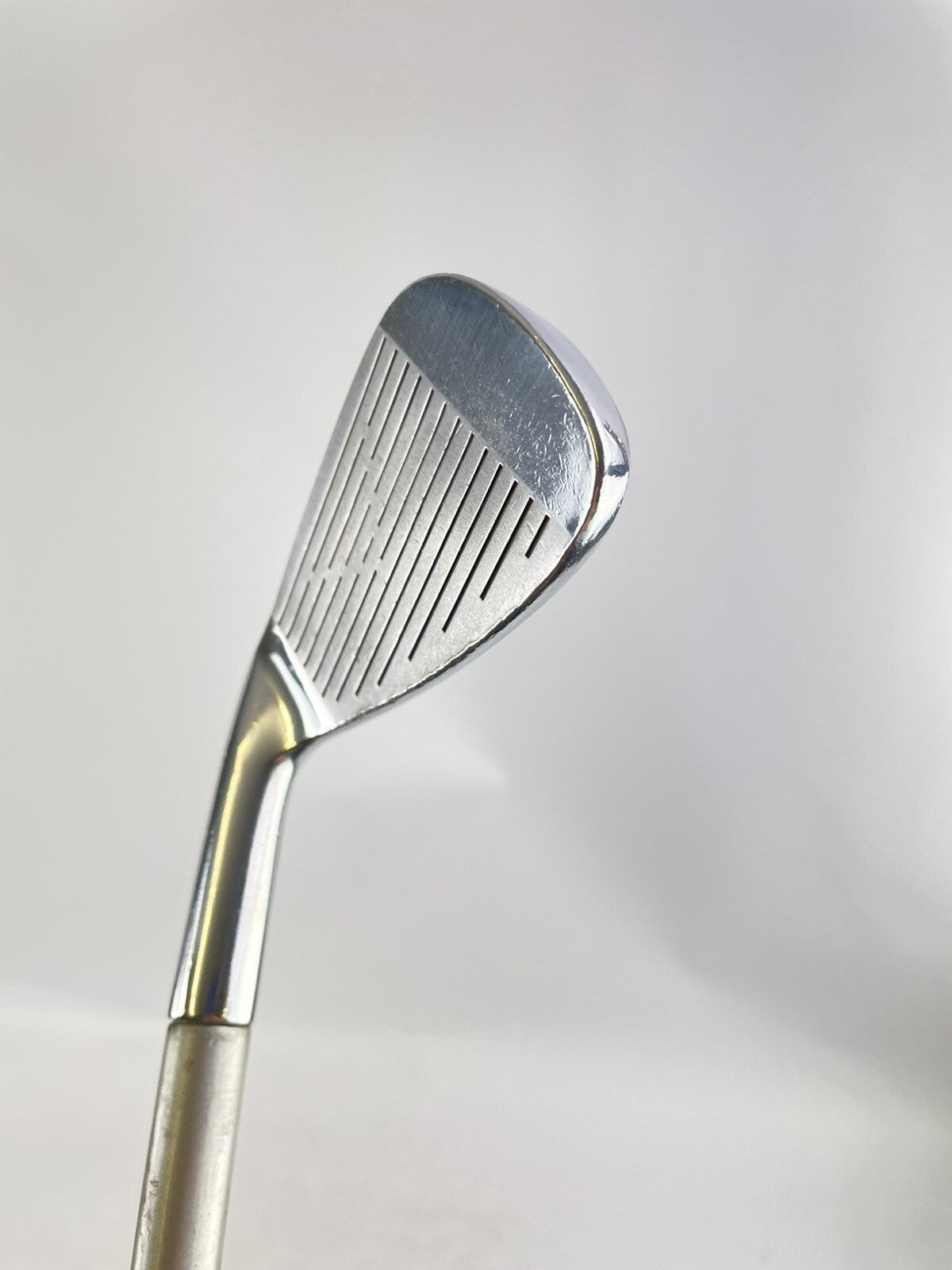 Wilson Staff Forged 4 Iron RM Midsize Stiff Graphite /Right Handed New Grip/720311