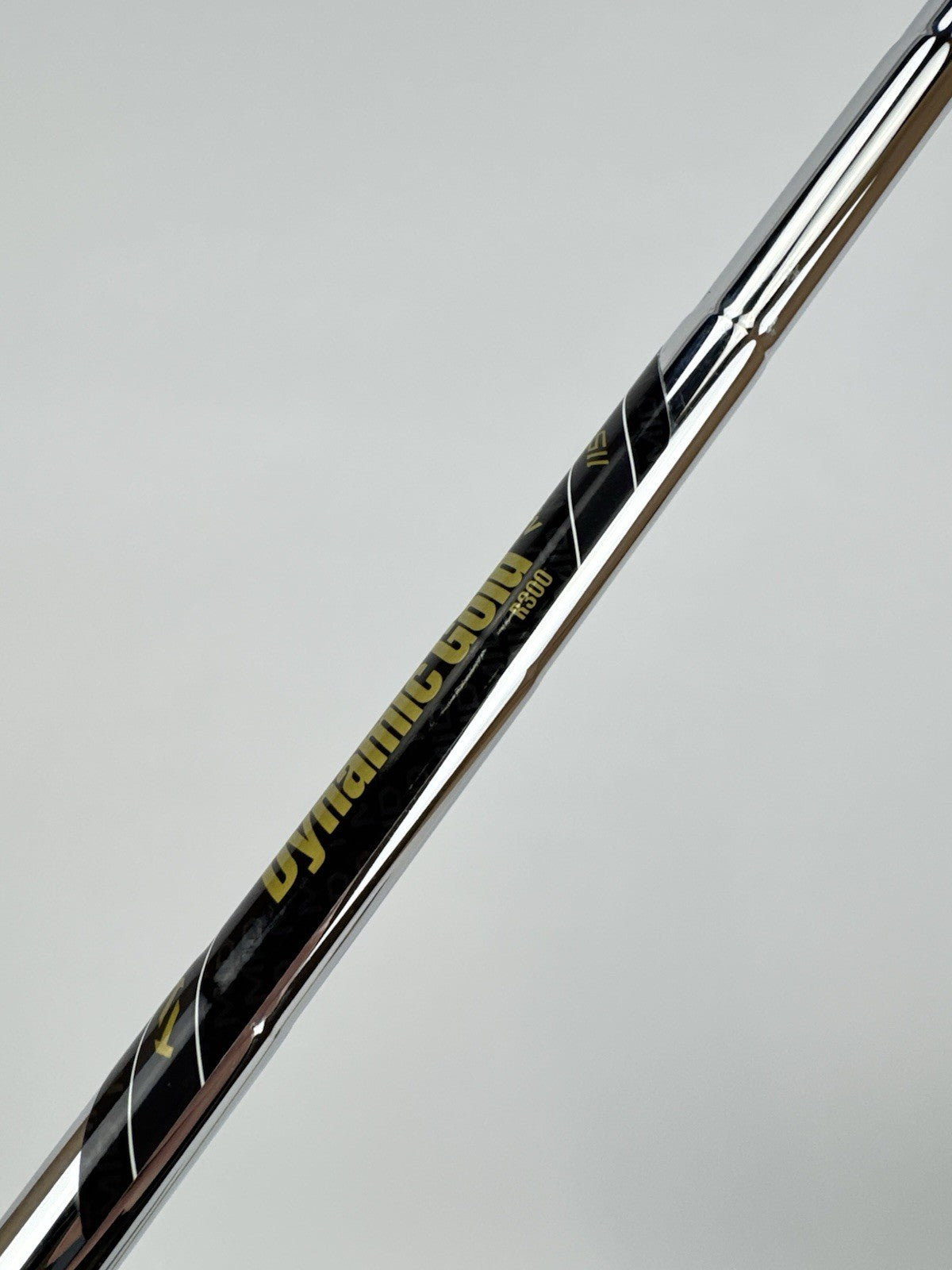 Dynamic Gold 115 Iron Shaft Mid R300 Regular Steel /Pured/ 36.5” /0.355/312386