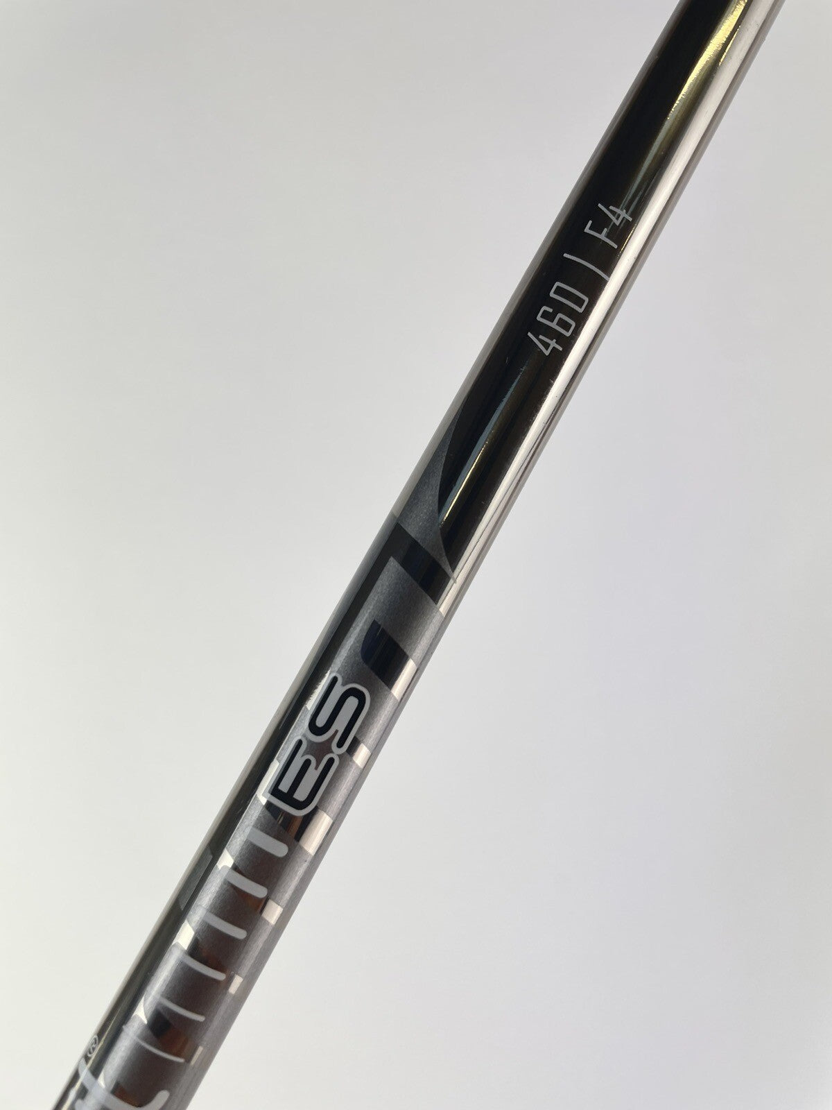 UST Recoil Iron Shaft ES 460 F4 Stiff Graphite 35.25” /0.370 Parallel/135294