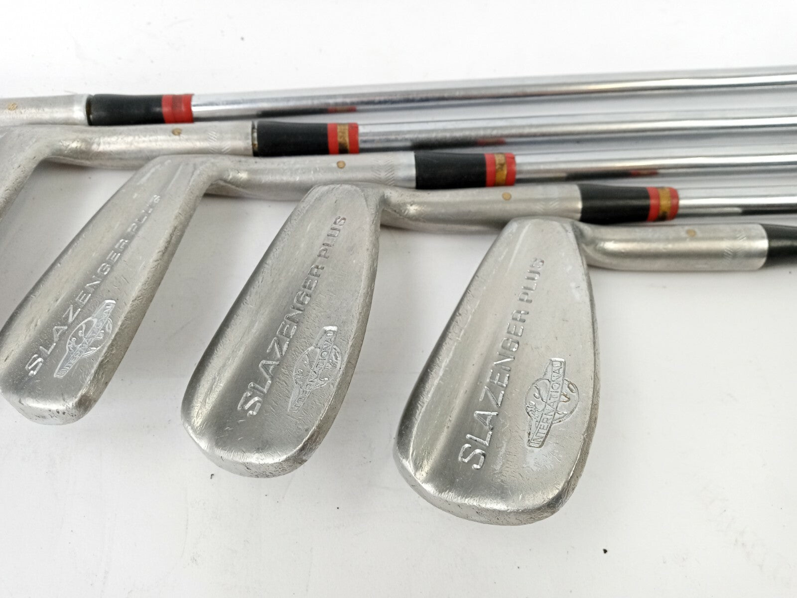 Slzaenger Plus International Iron Set 5-9 Regular Steel /New Grips2
