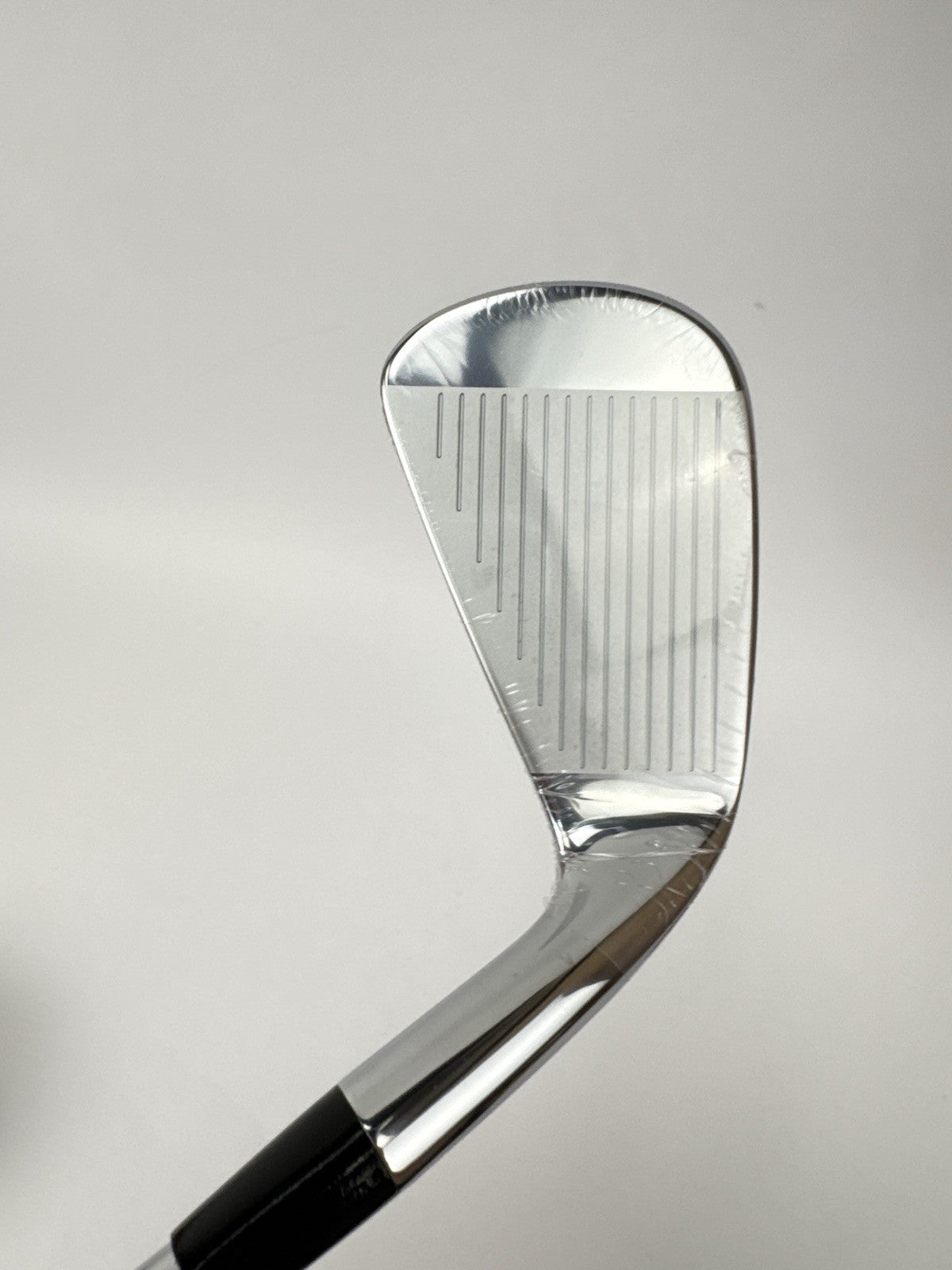 Cobra MIM Tour 6 Iron 29* KBS $-Taper 110 Regular Steel /Left Handed /3566011